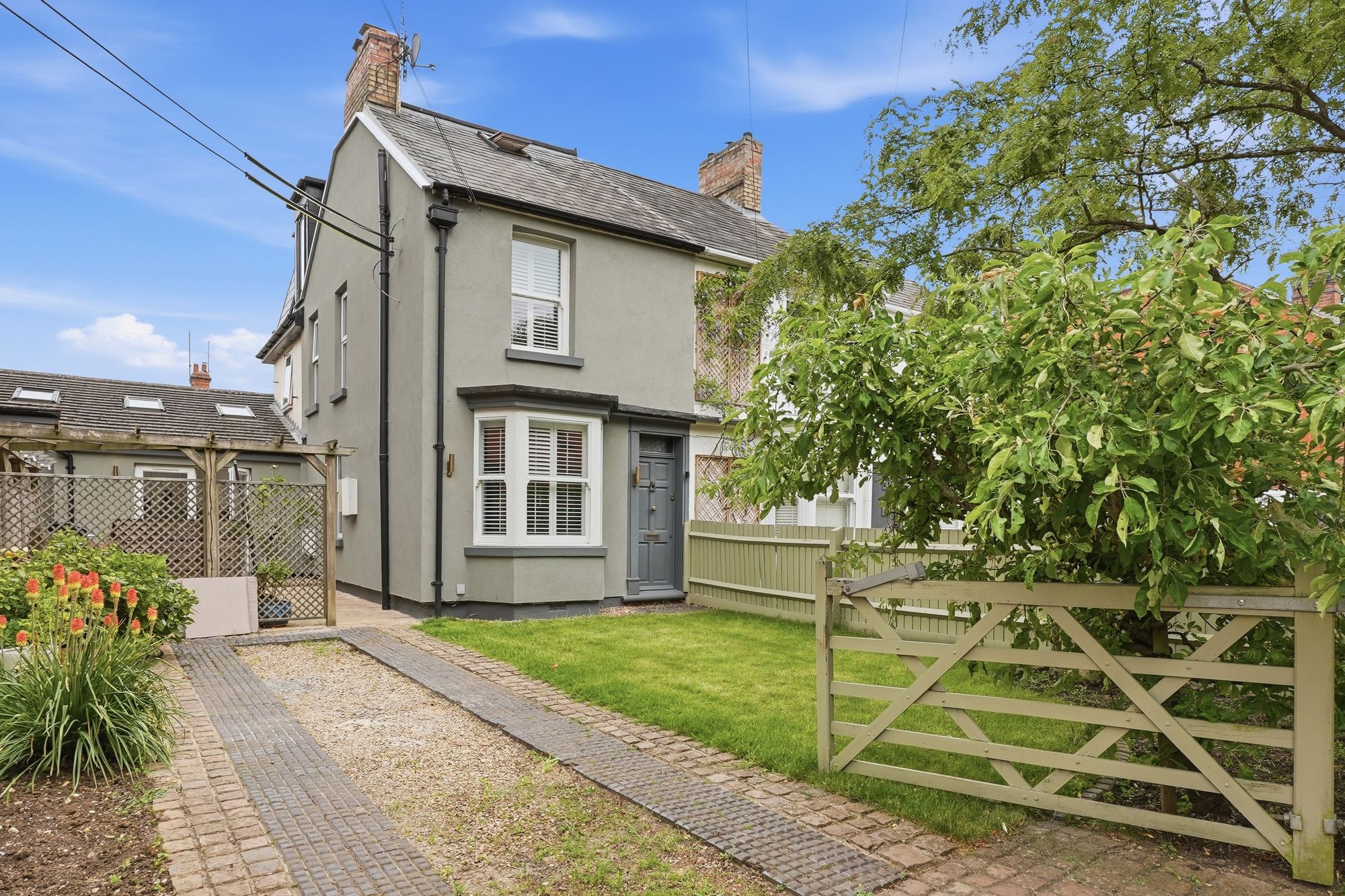 4 bedroom Semi-detached house For Sale