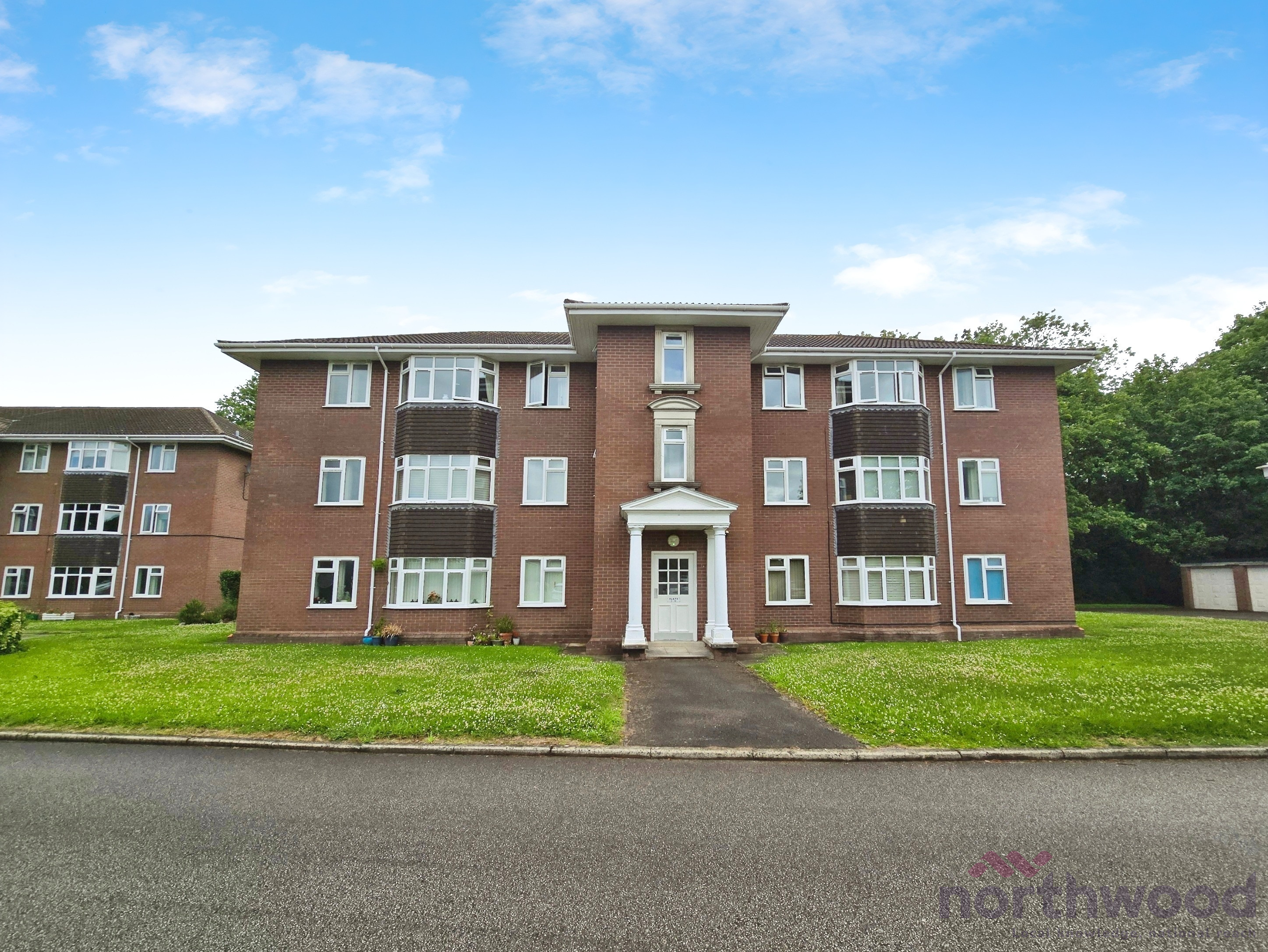 1 bedroom Flat To Let