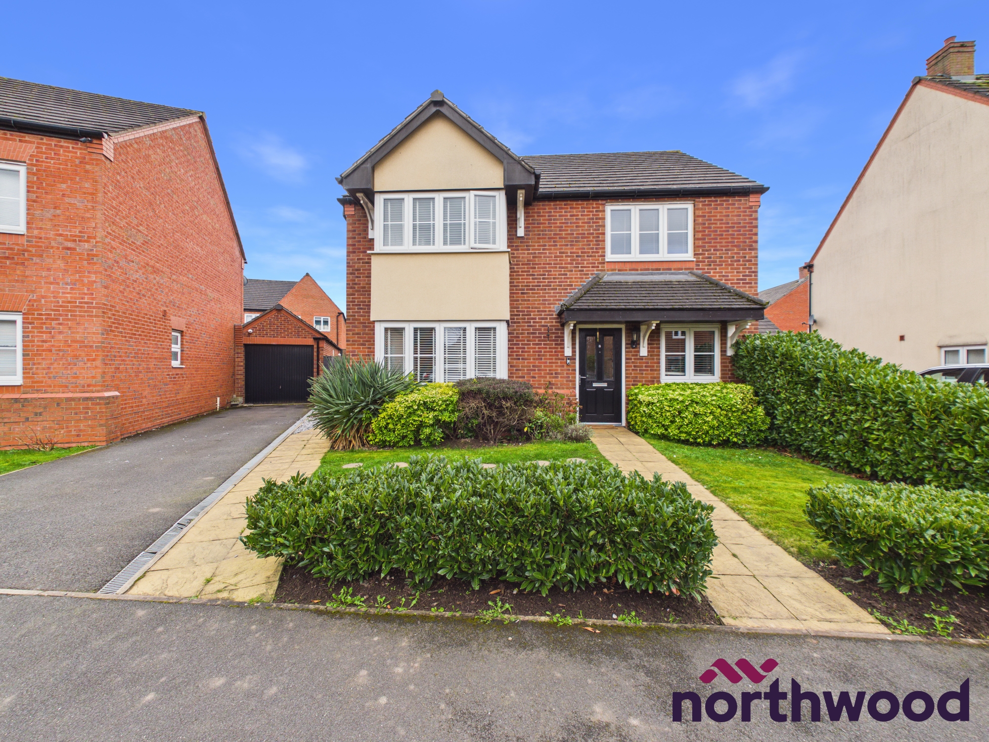 4 bedroom Detached house To Let