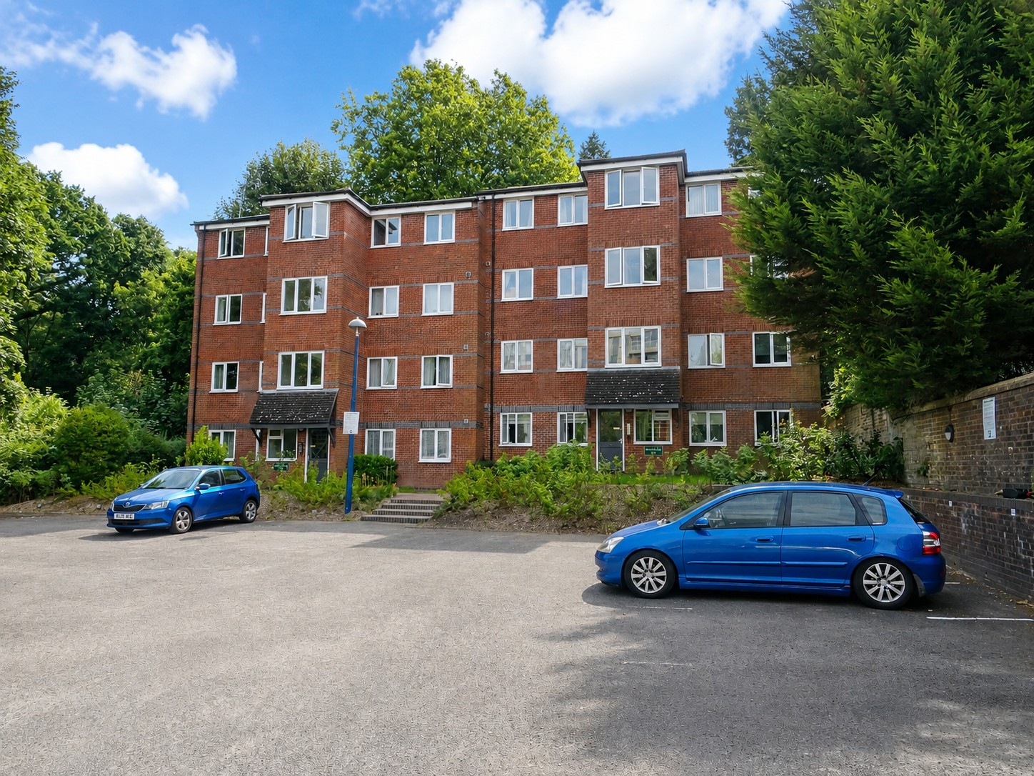 1 bedroom Flat To Let