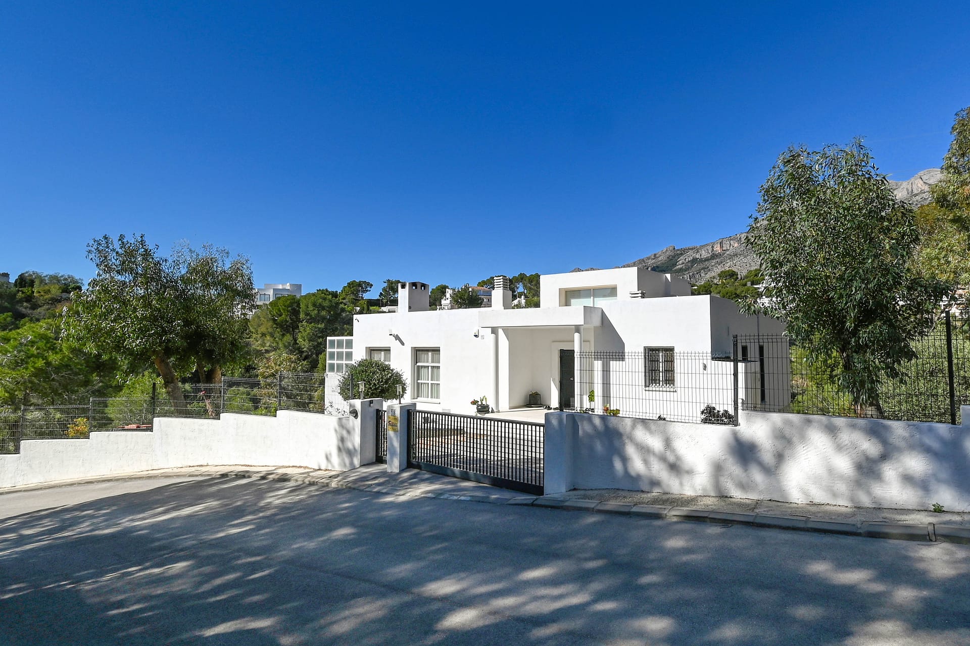 4 bedroom Villa For Sale