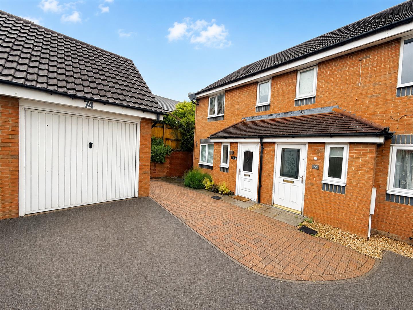 3 bedroom End of terrace house Under Offer