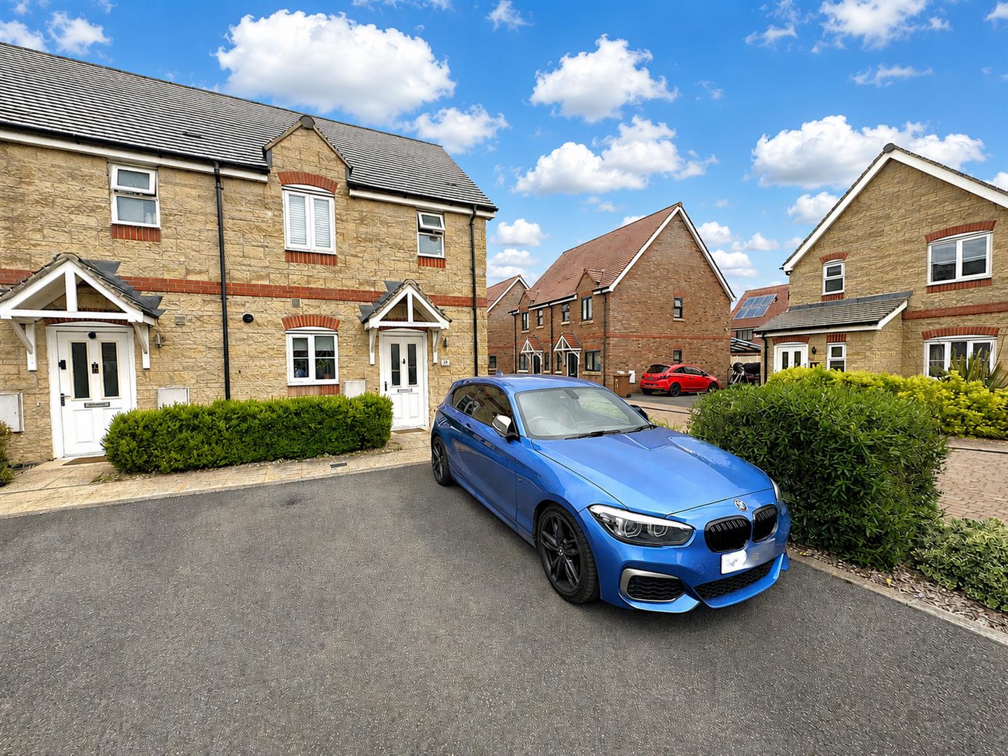 2 bedroom End of terrace house For Sale