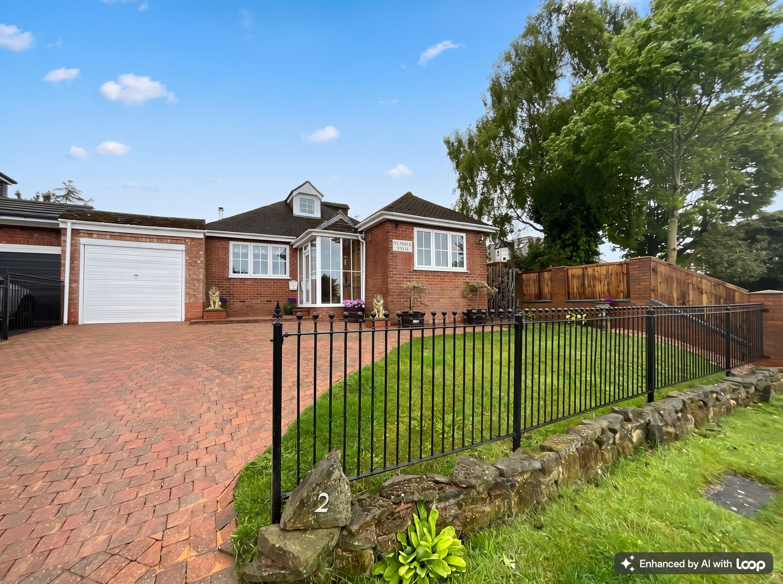 4 bedroom Detached bungalow For Sale