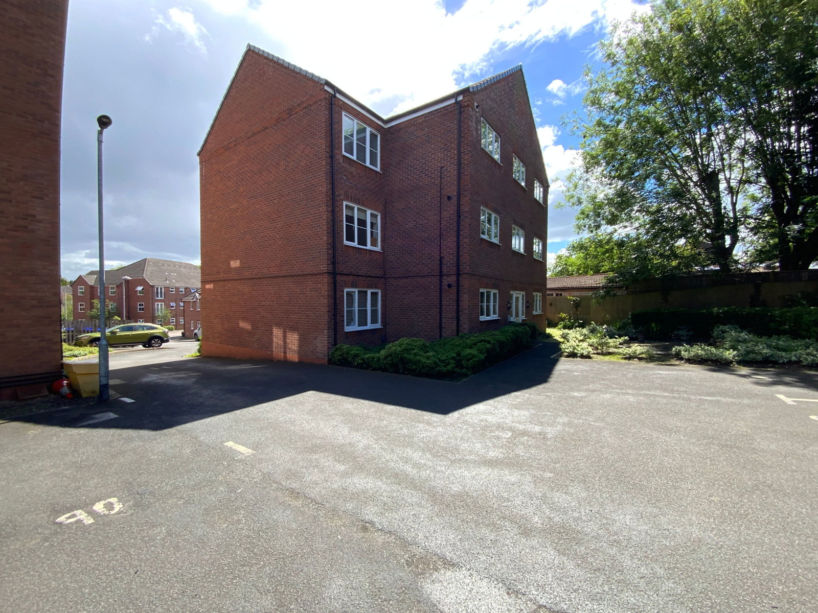 2 bedroom Flat Under Offer