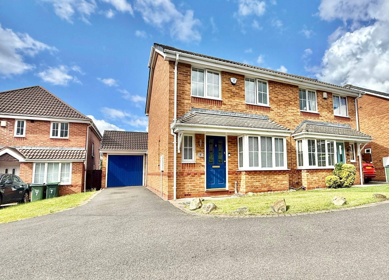 3 bedroom Semi-detached house For Sale