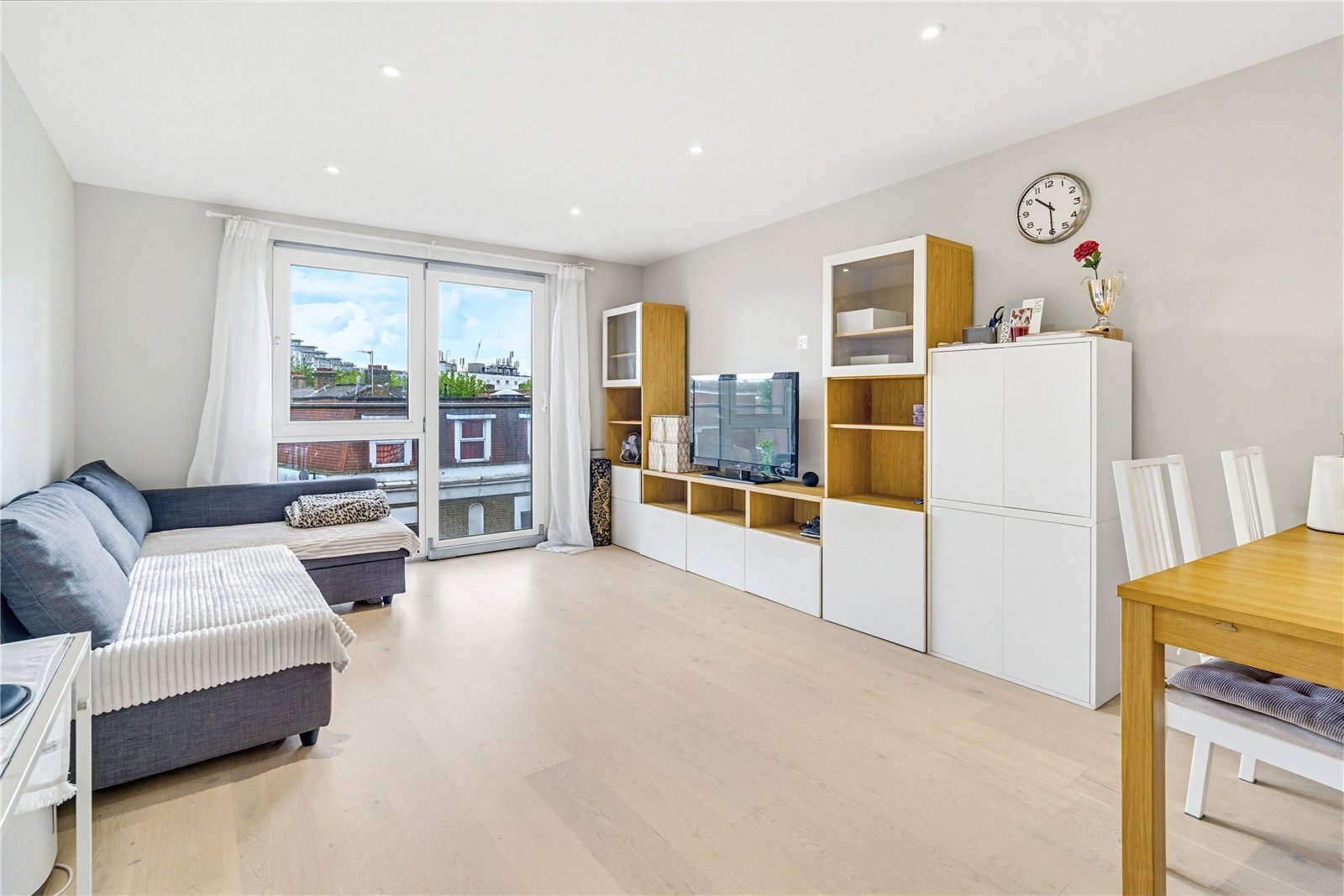 1 bedroom Flat For Sale