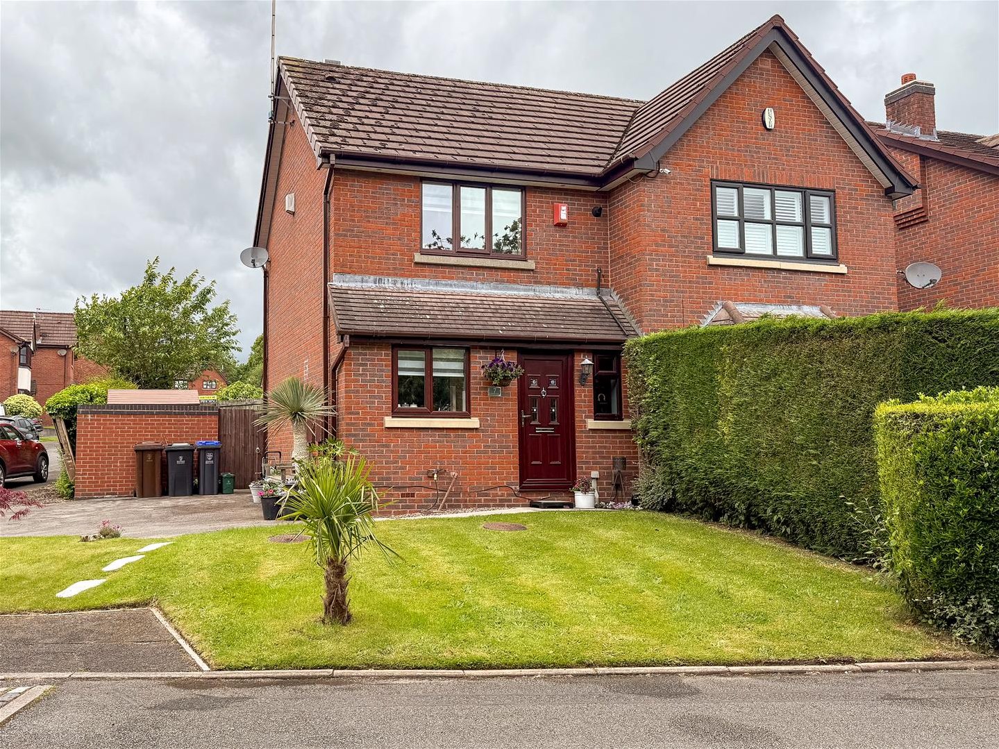 2 bedroom Semi-detached house For Sale