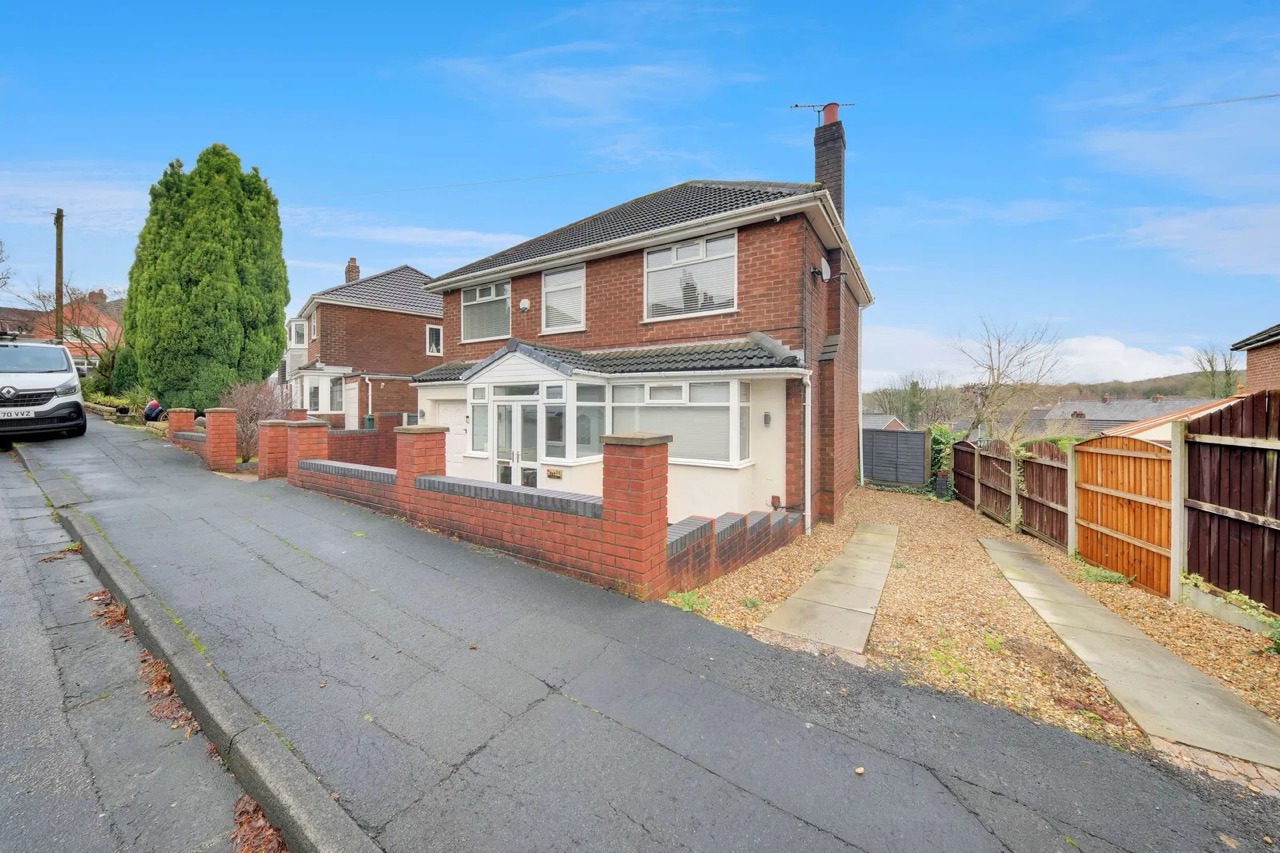  Detached house For Sale