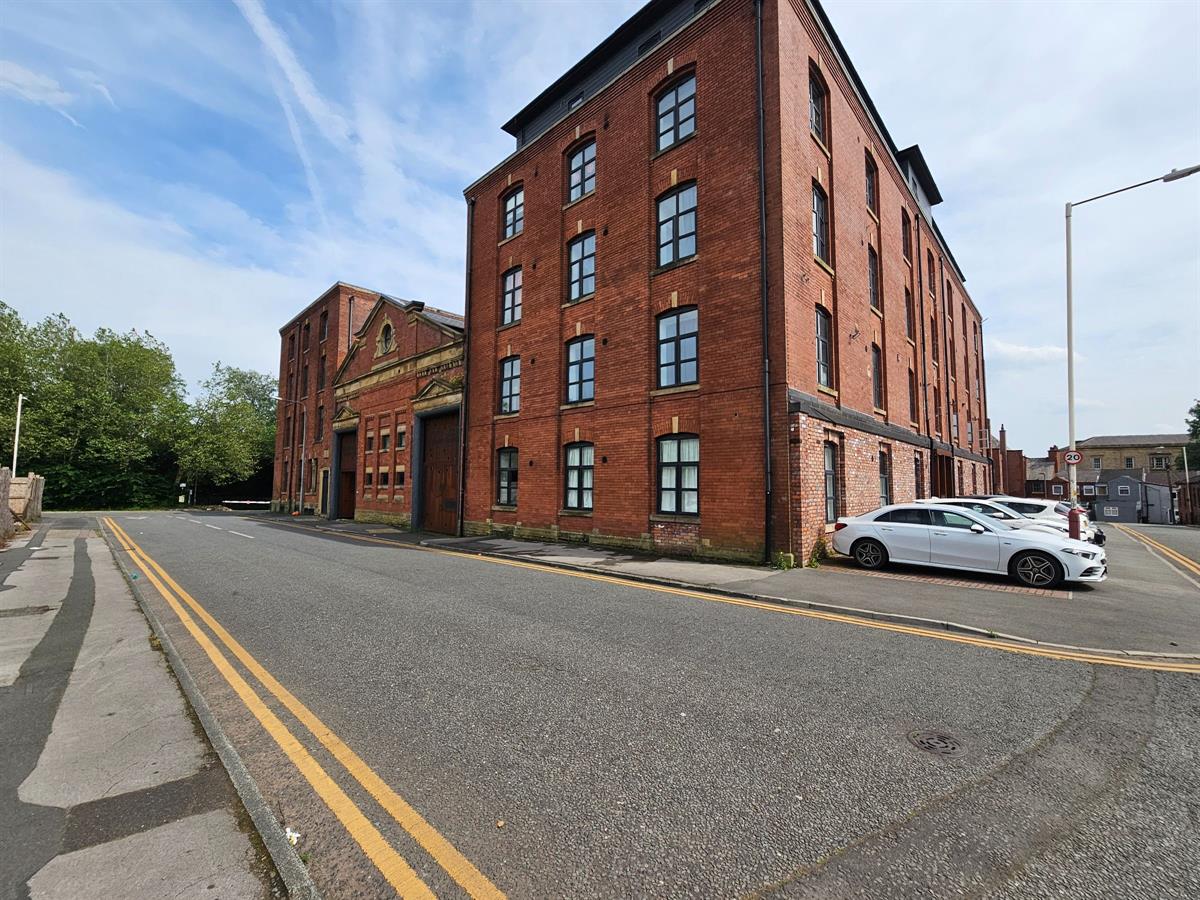 1 bedroom Apartment Let