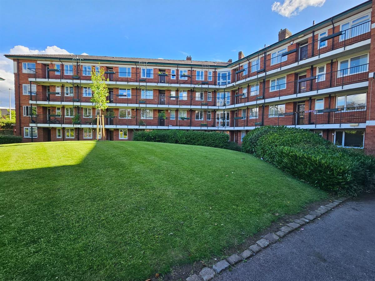2 bedroom Apartment To Let