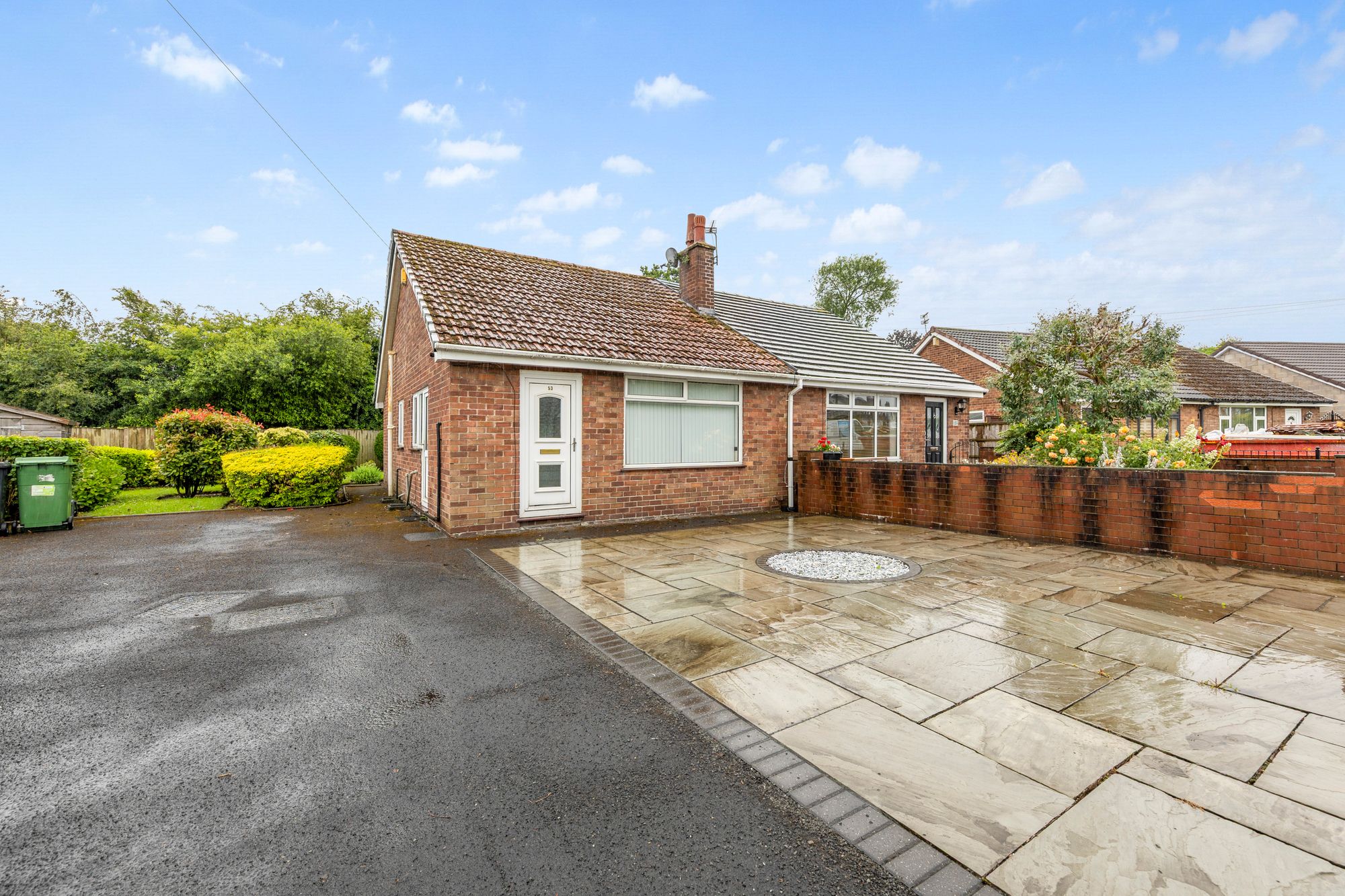 2 bedroom Semi-detached house For Sale