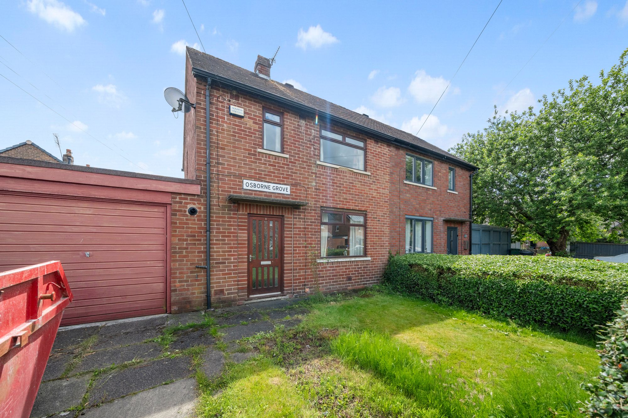 2 bedroom Semi-detached house For Sale