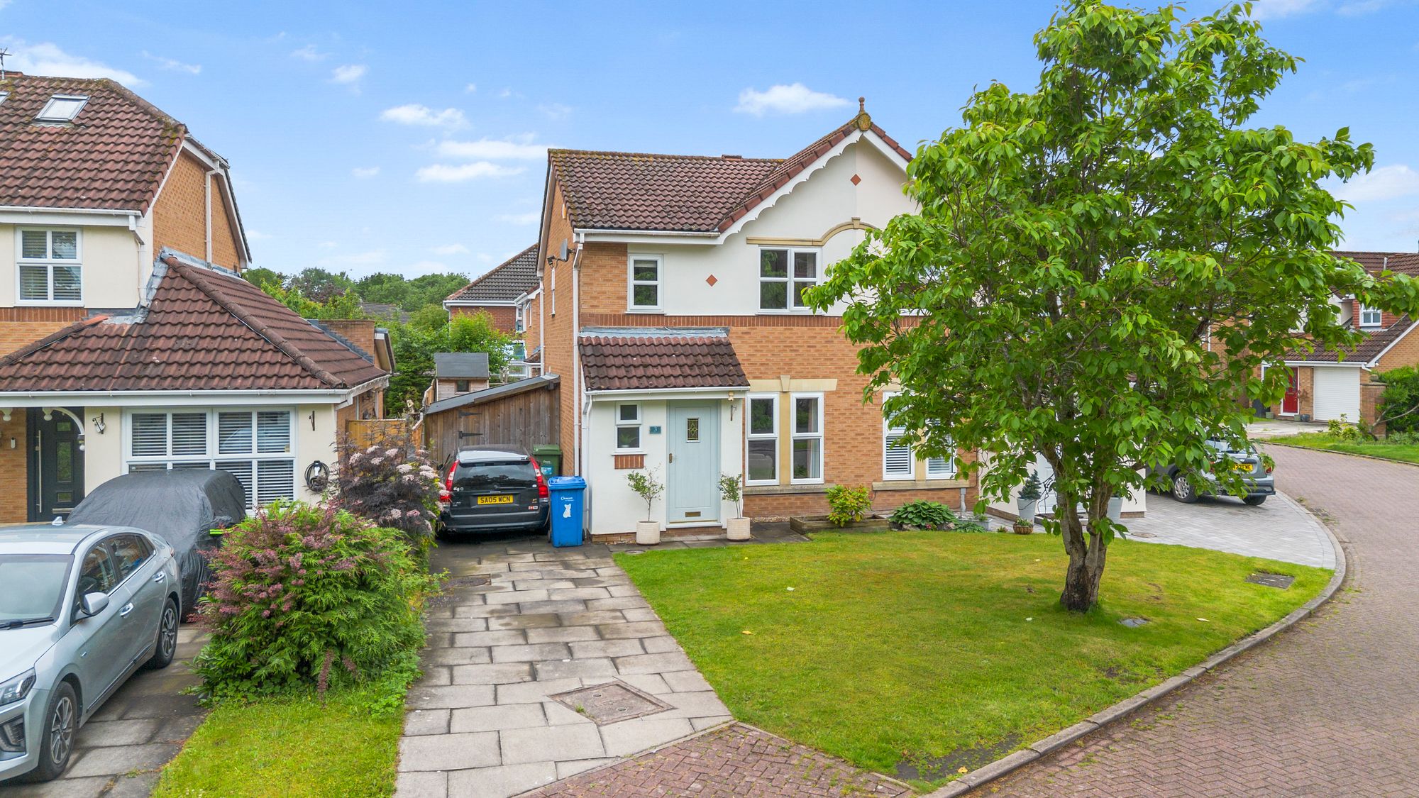 3 bedroom Semi-detached house For Sale