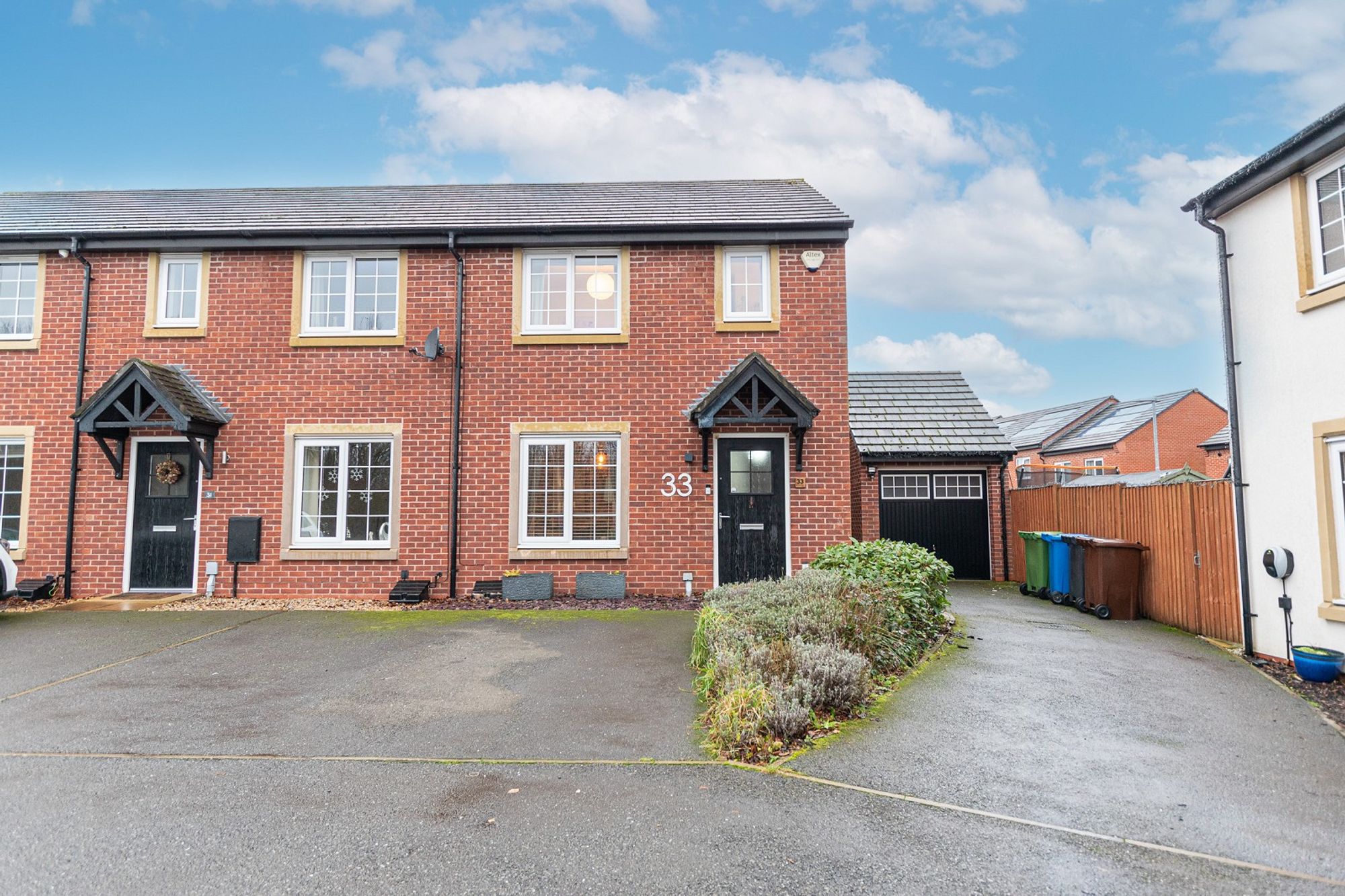 3 bedroom End of terrace house For Sale