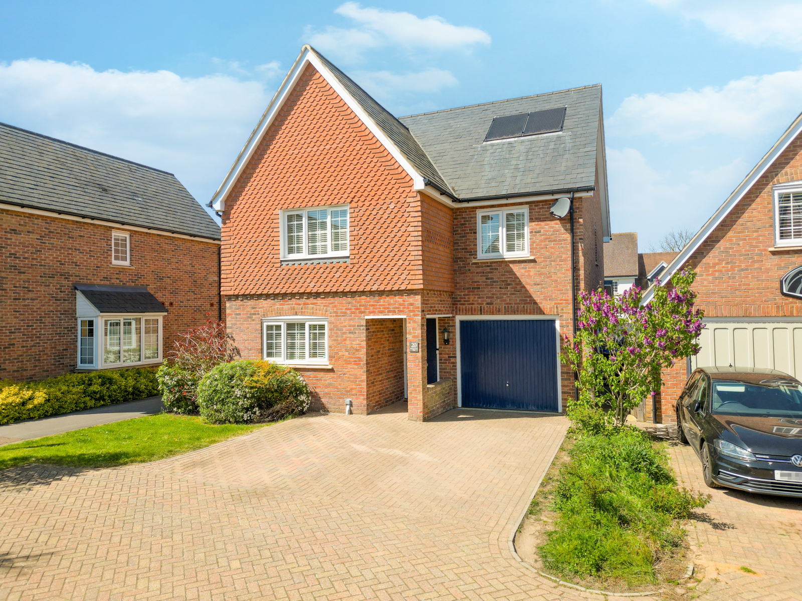 4 bedroom Detached house Under Offer