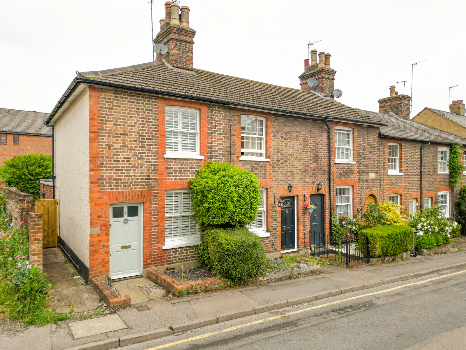 2 bedroom End of terrace house For Sale