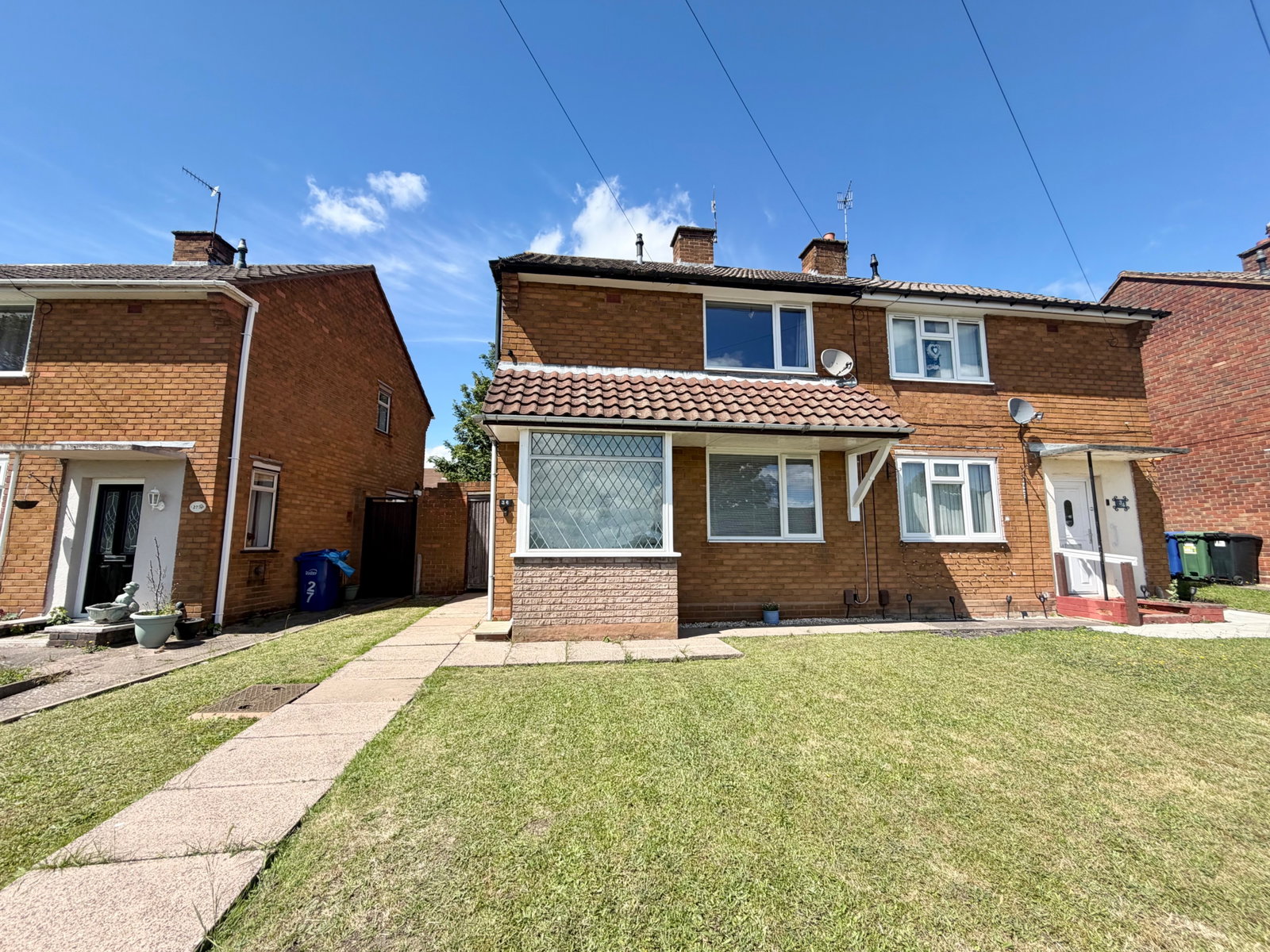 2 bedroom Semi-detached house For Sale