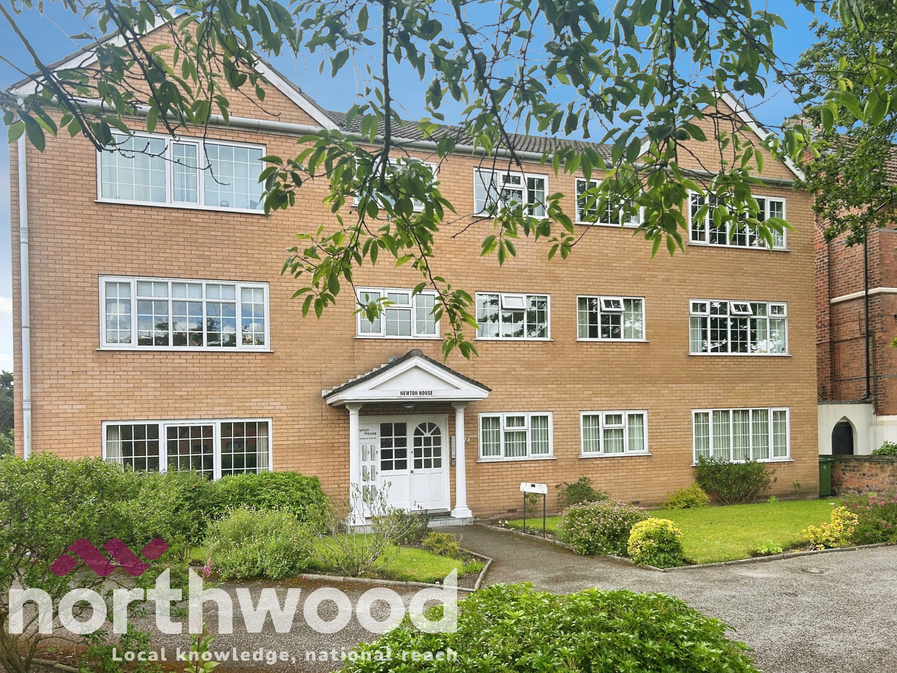 2 bedroom Flat Under Offer