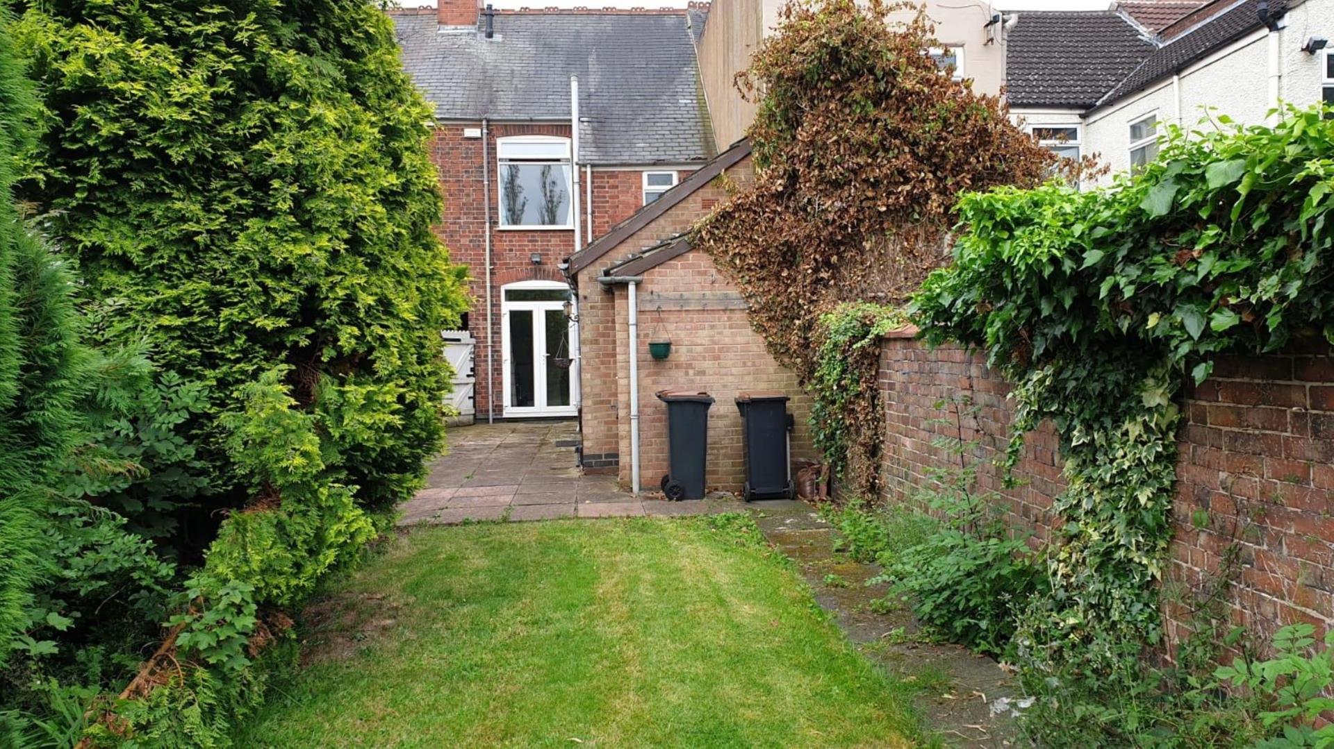 3 bedroom Terraced House To Let