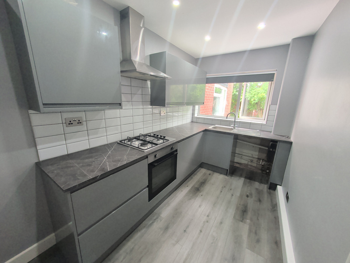 2 bedroom Flat To Let