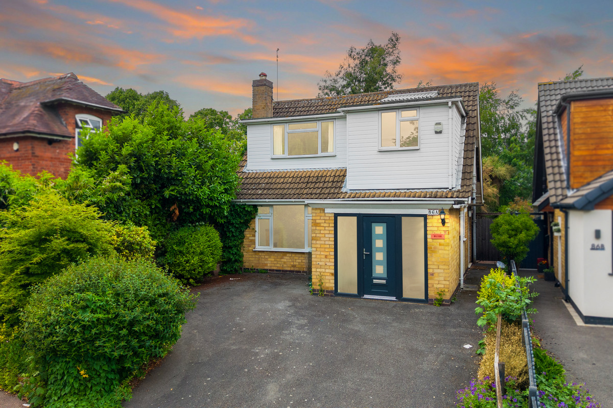 3 bedroom Detached house For Sale