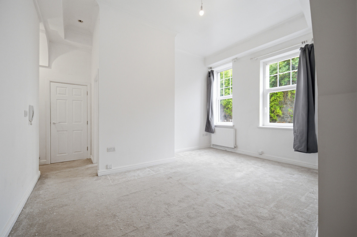 1 bedroom House (unspecified) For Sale