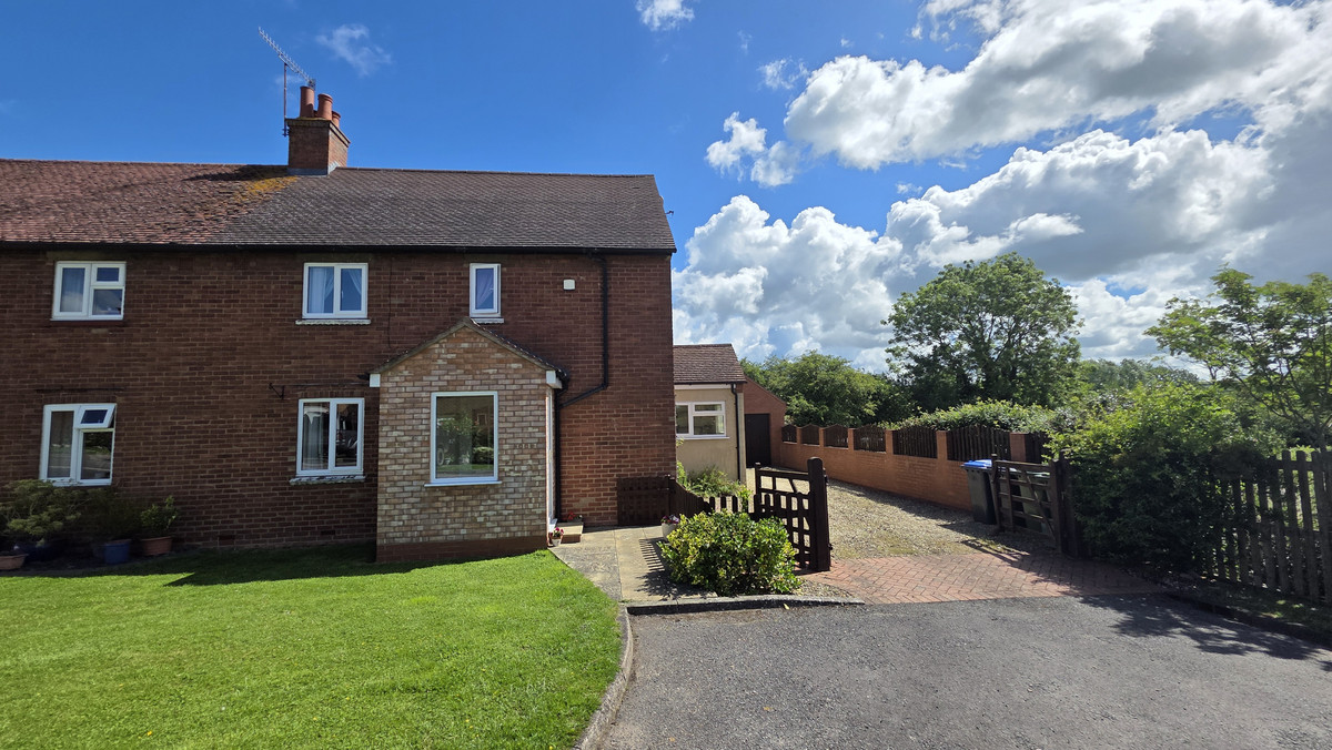 3 bedroom House (unspecified) For Sale