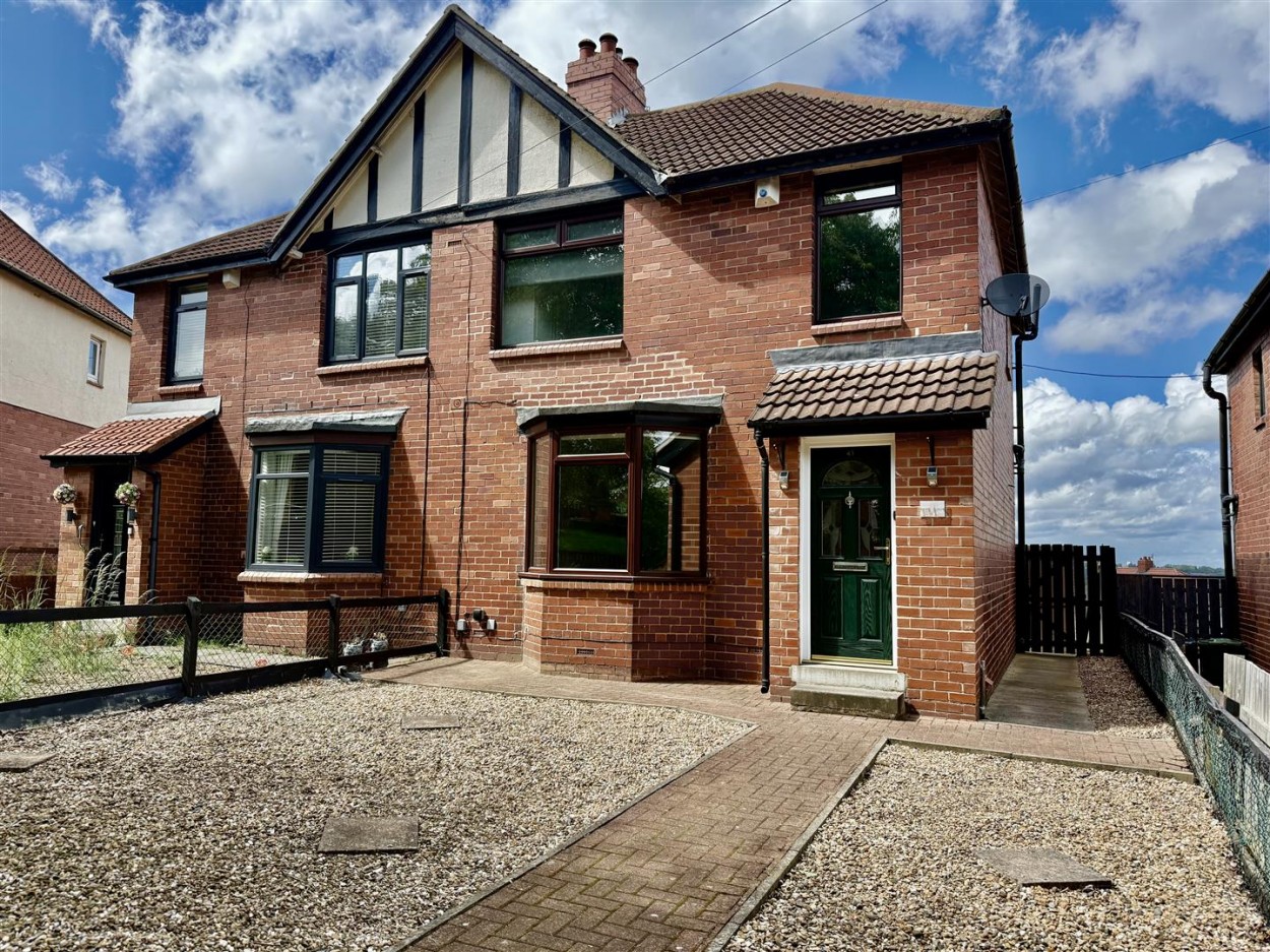 3 bedroom Detached house Under Offer