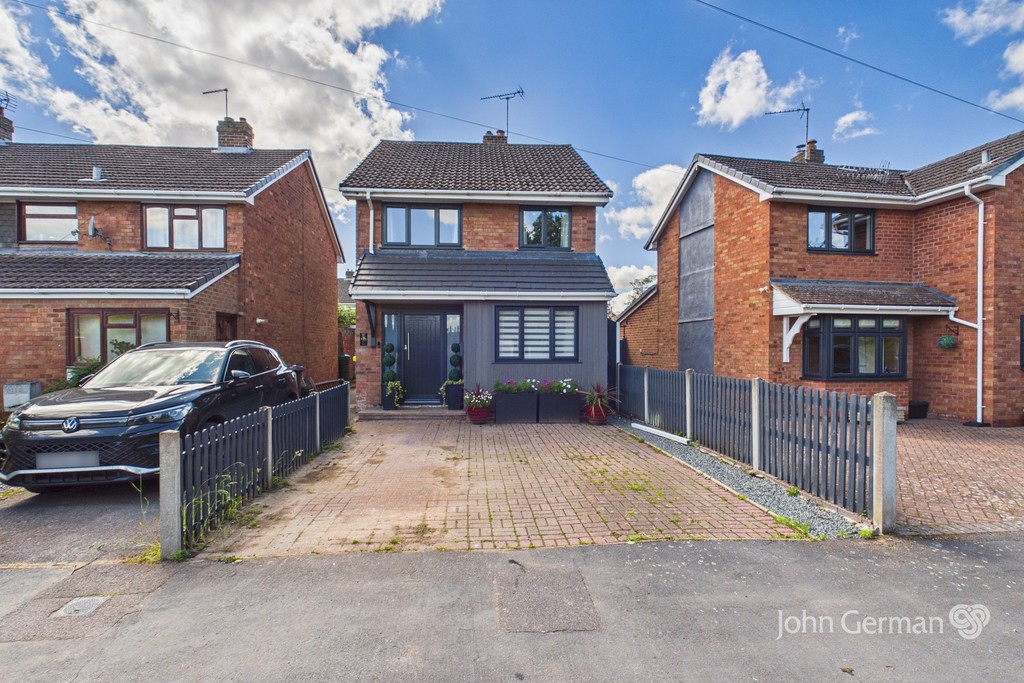 3 bedroom Detached house For Sale