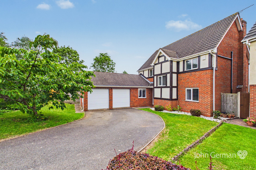 4 bedroom Detached house For Sale