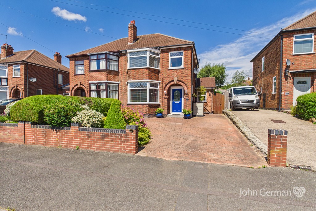 3 bedroom Semi-detached house For Sale