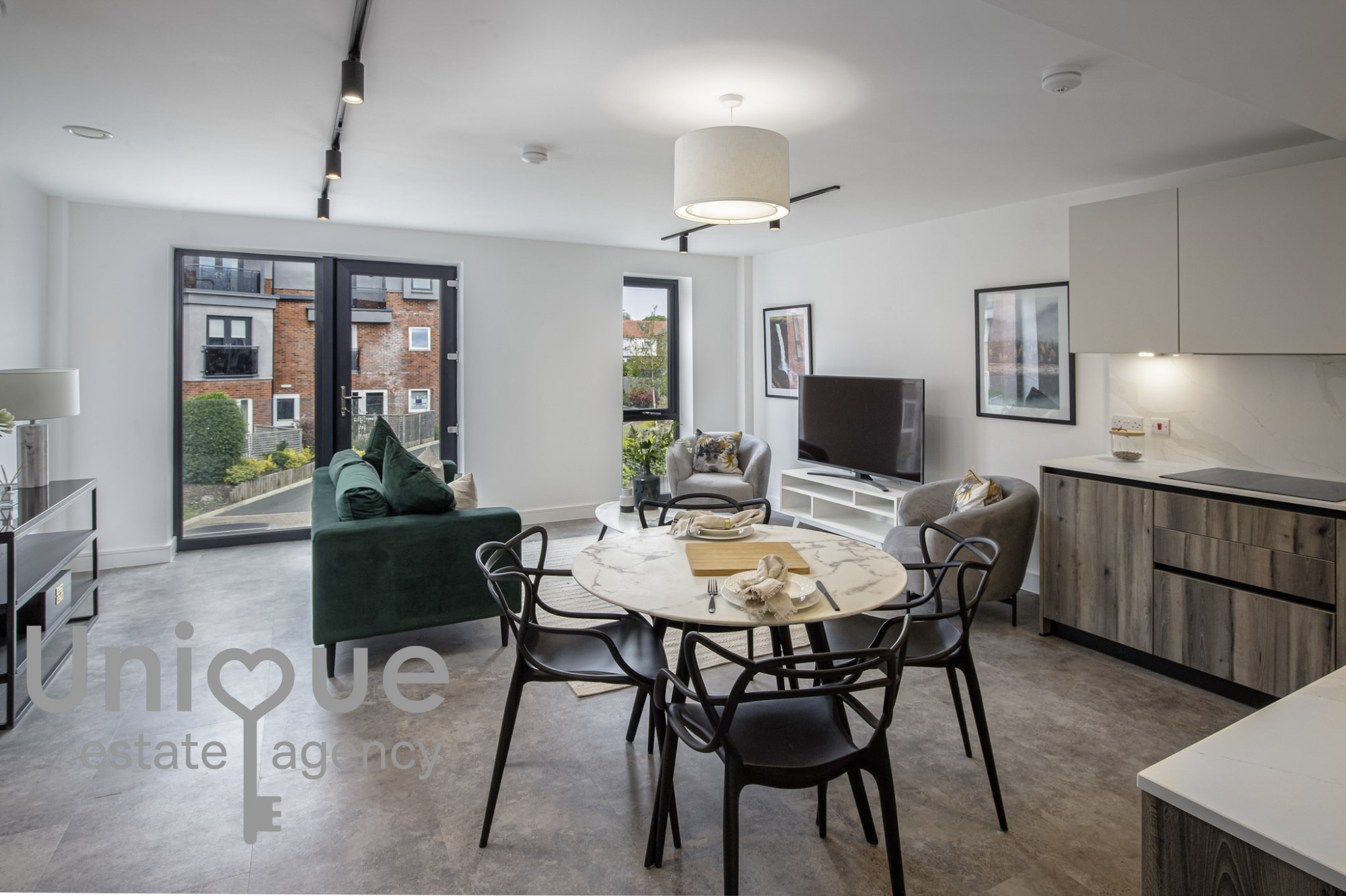 2 bedroom Flat share To Let