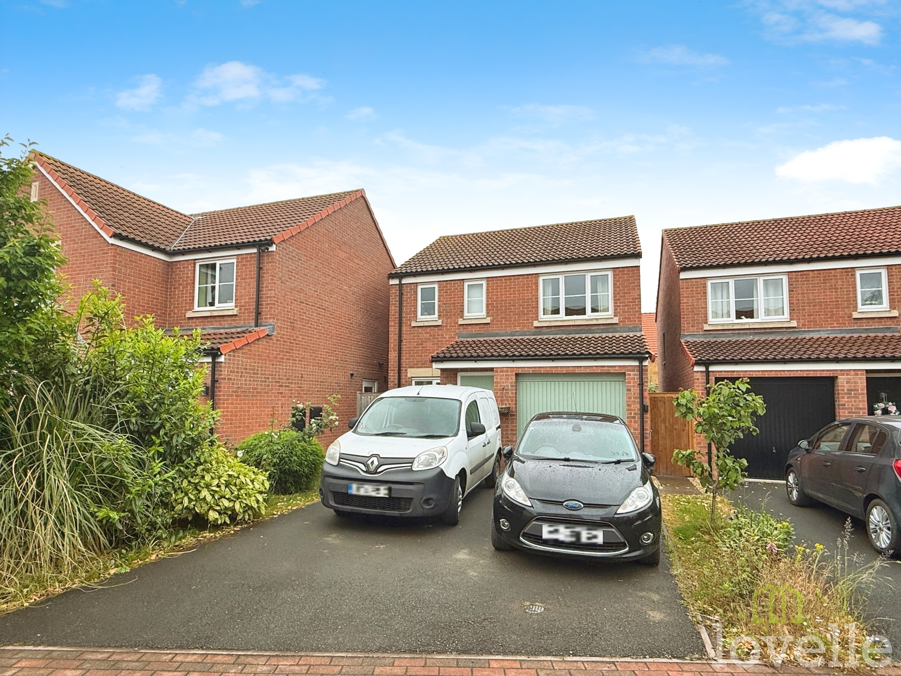 3 bedroom Detached house To Let