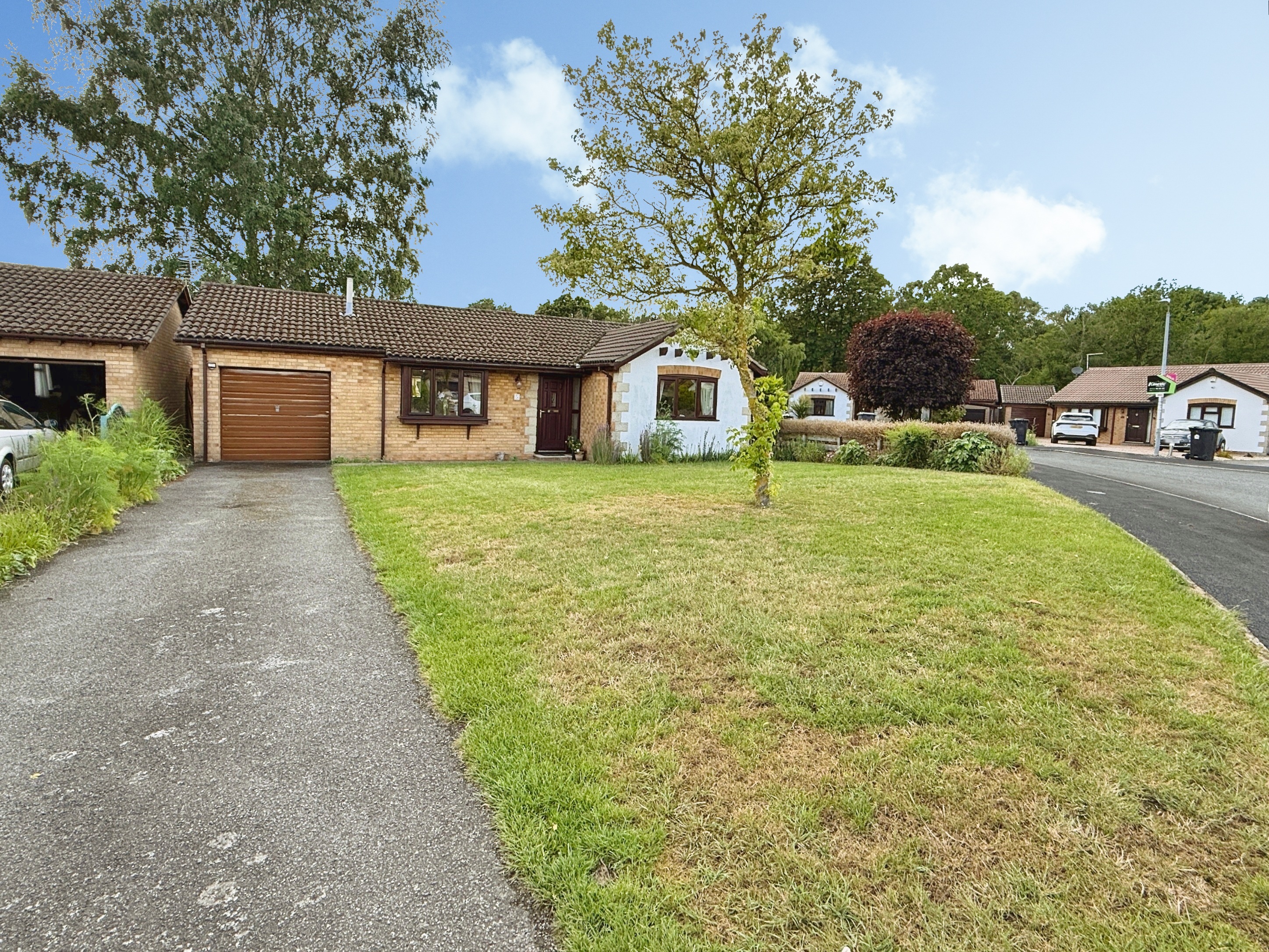 2 bedroom Detached bungalow Under Offer