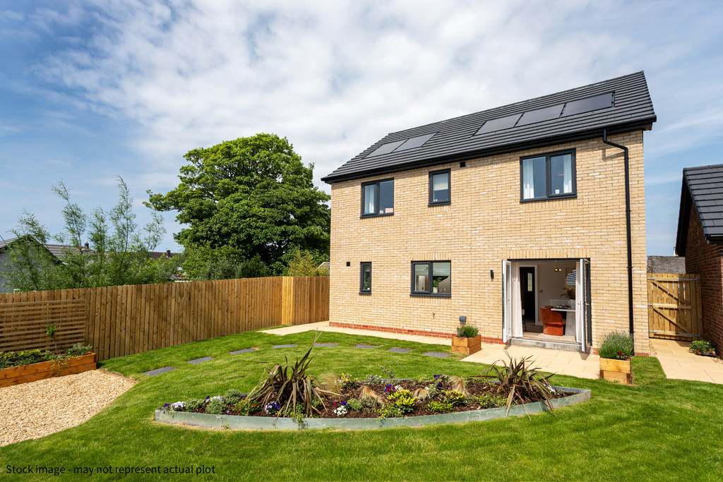 4 bedroom Link detached house For Sale