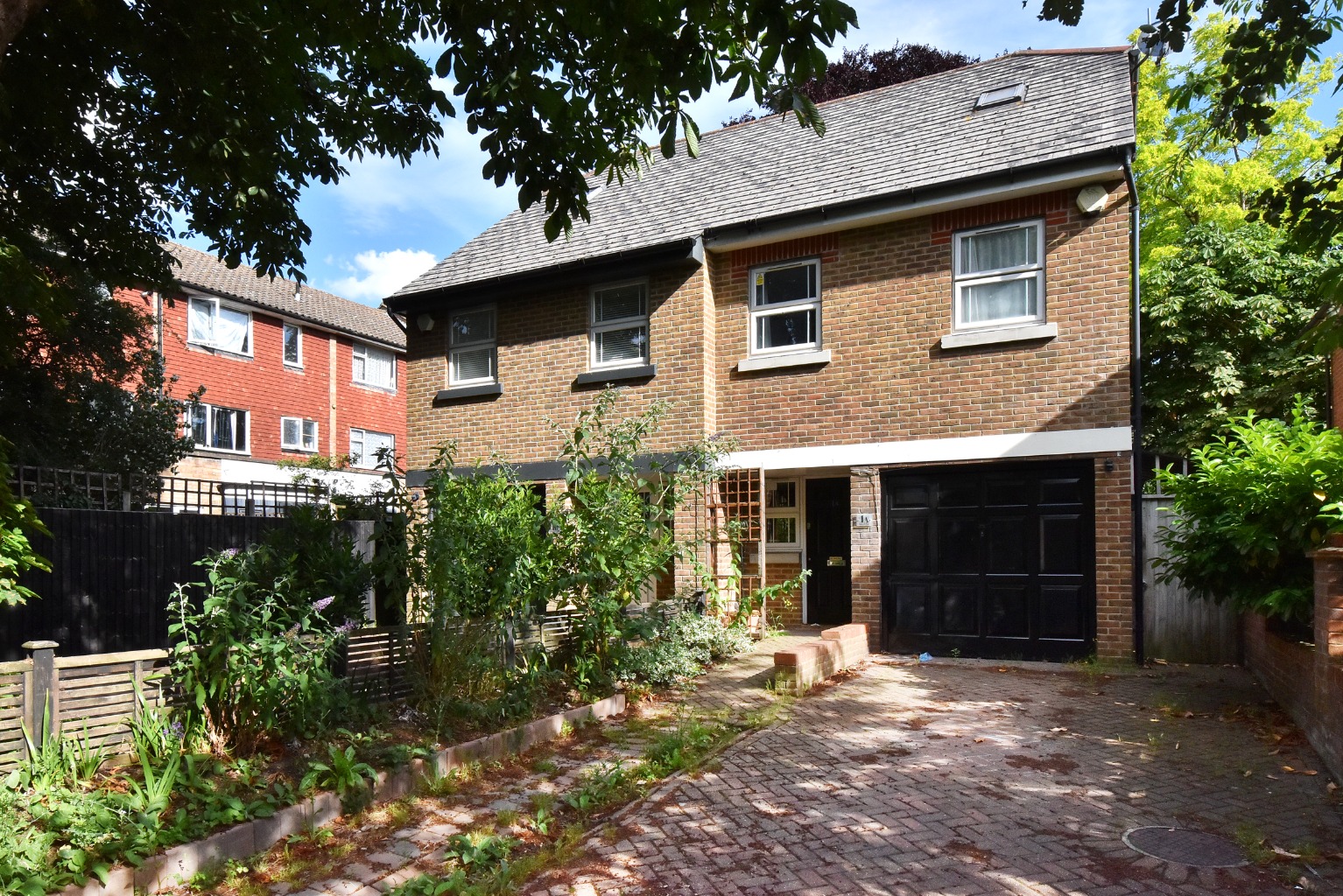 3 bedroom Property Let