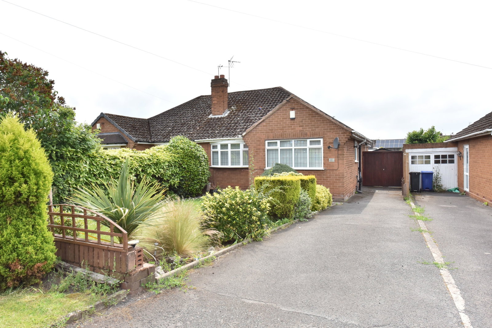 2 bedroom Detached bungalow For Sale