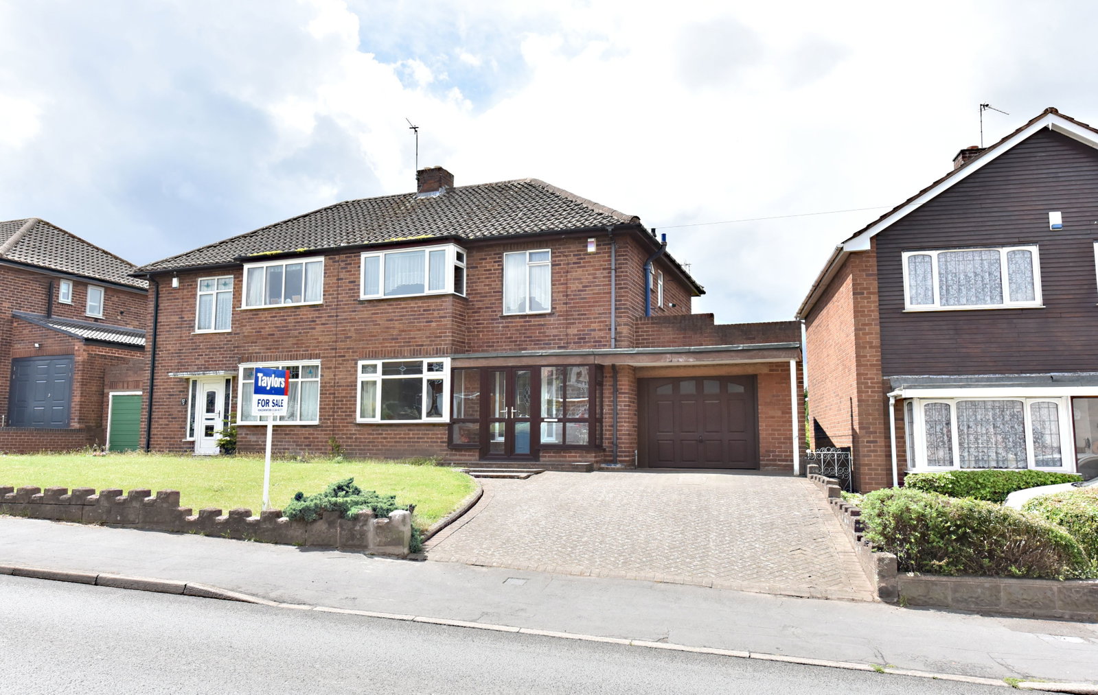 3 bedroom Semi-detached house For Sale