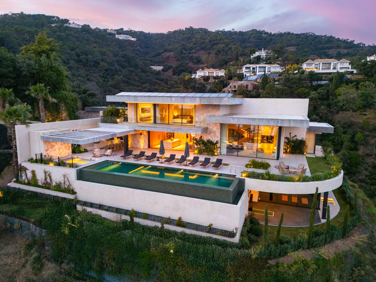 6 bedroom Villa For Sale
