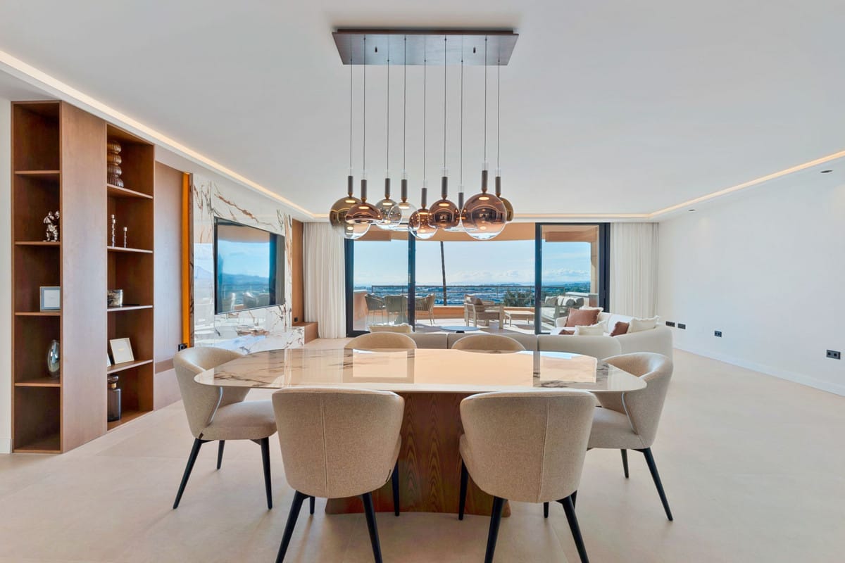 3 bedroom Apartment For Sale