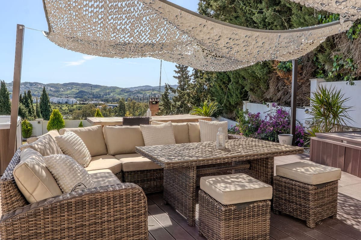6 bedroom Villa For Sale