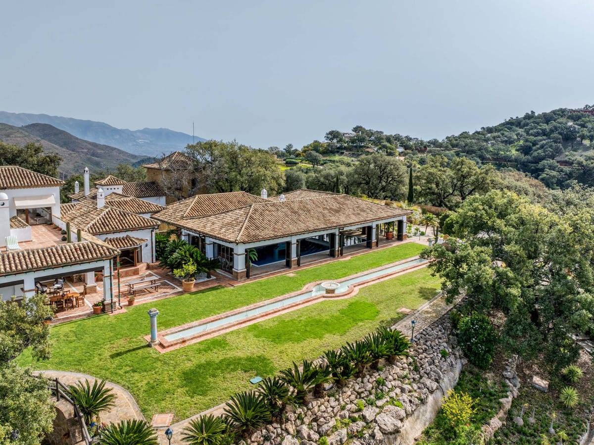 7 bedroom Villa For Sale