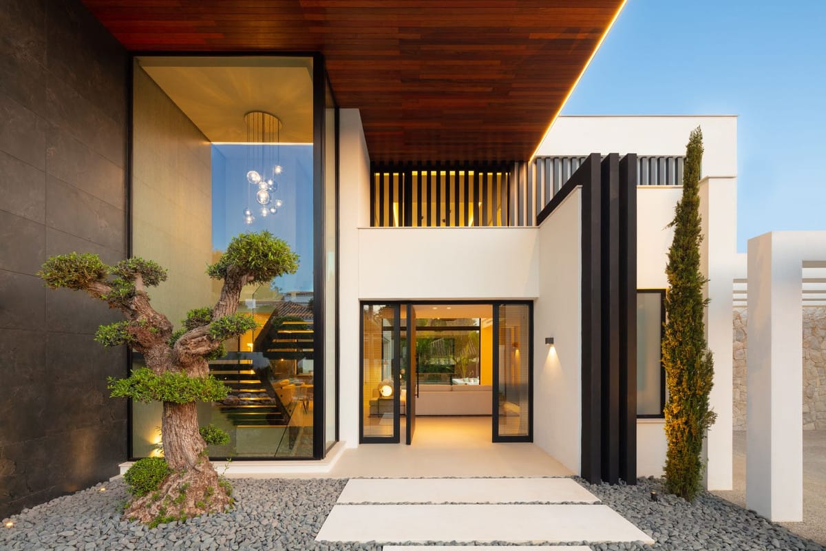 5 bedroom Villa For Sale