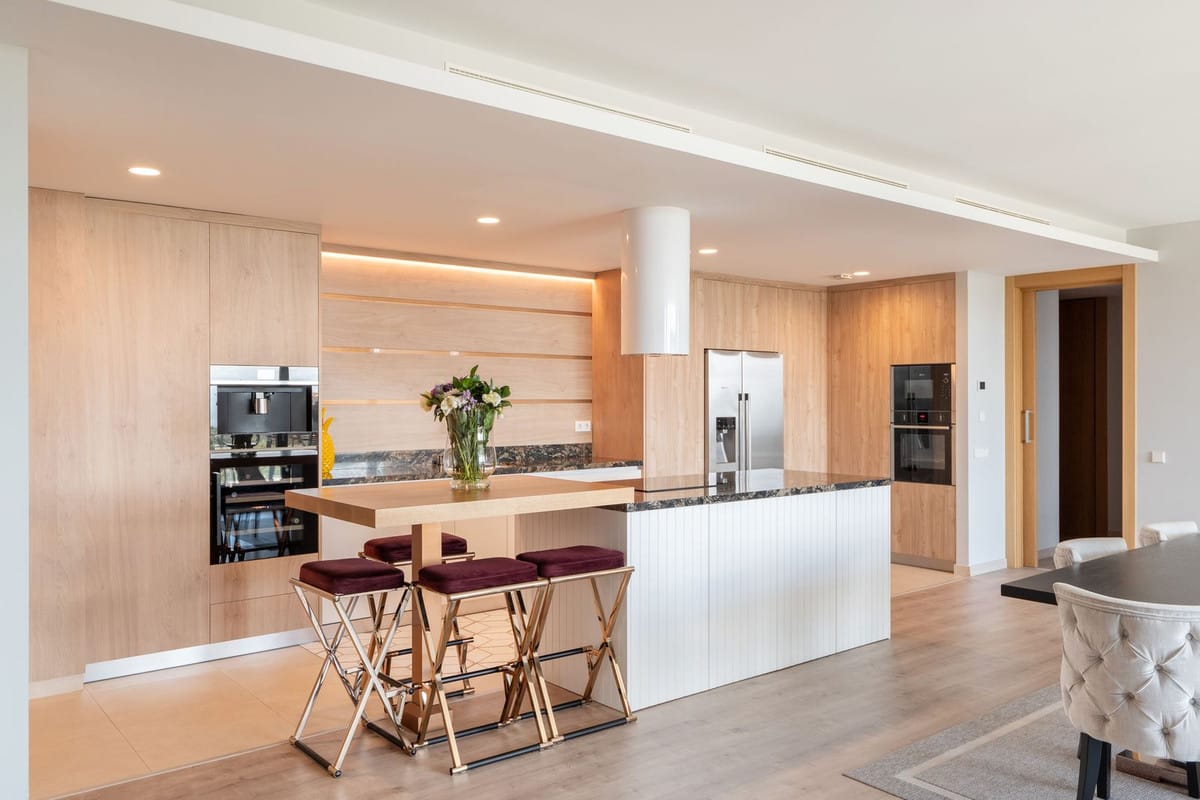 4 bedroom Apartment For Sale