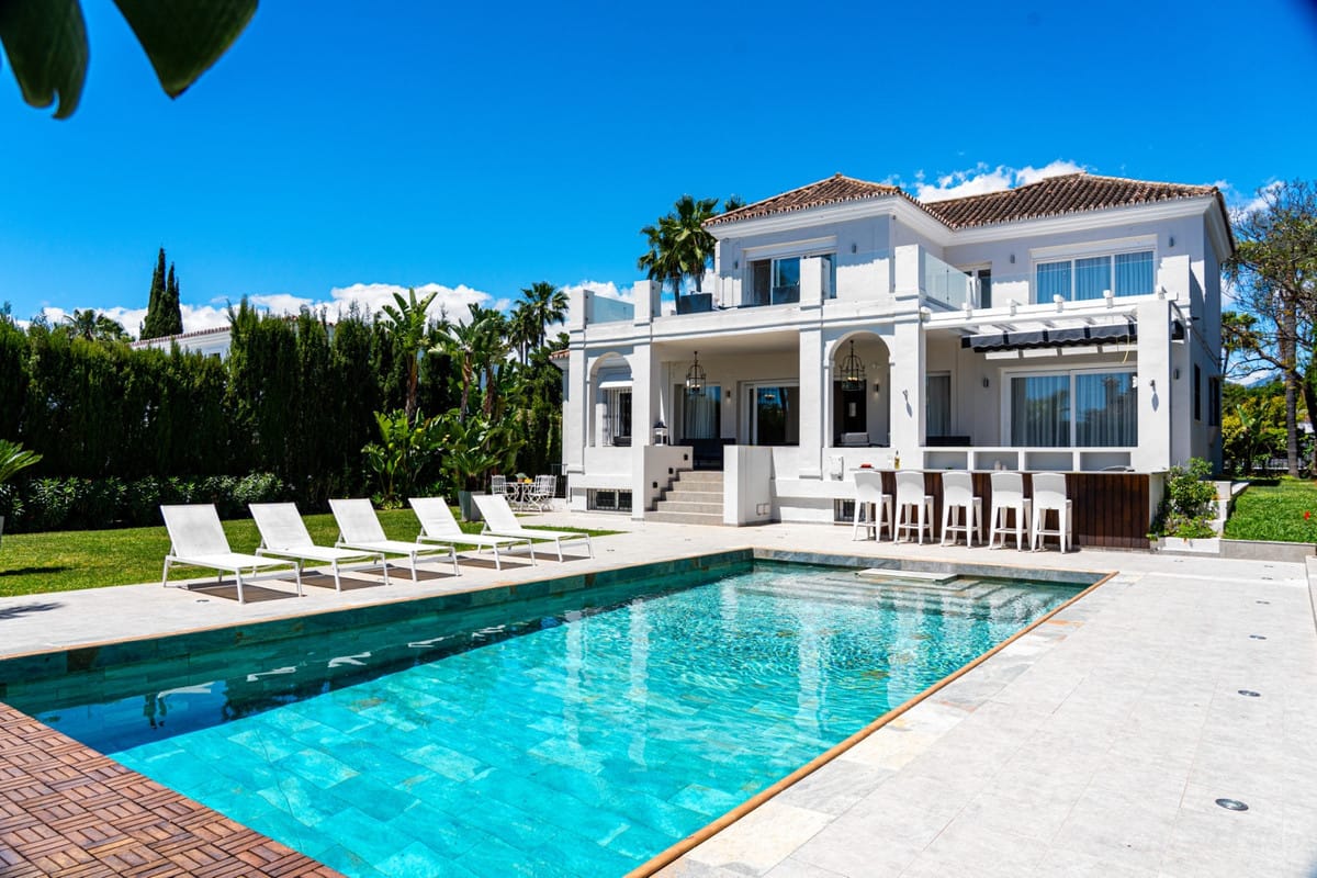 6 bedroom Villa For Sale