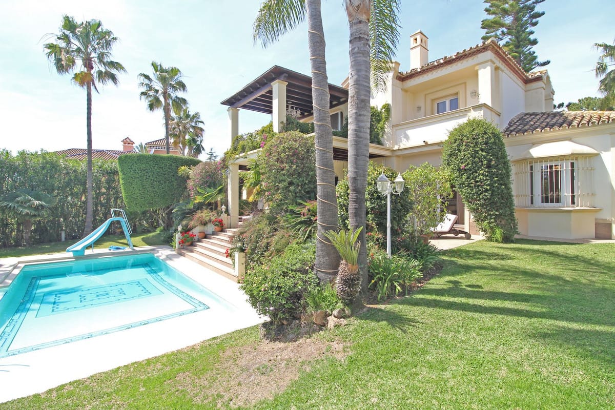 7 bedroom Villa For Sale