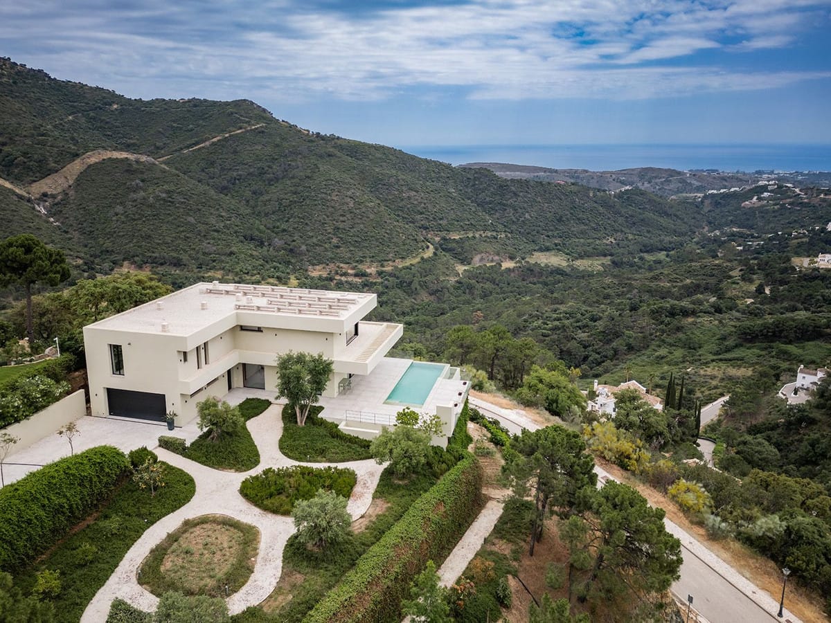 5 bedroom Villa For Sale