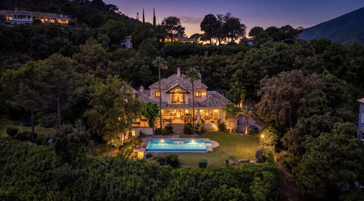 5 bedroom Villa For Sale