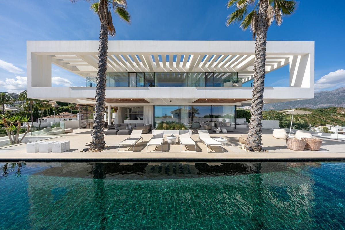 6 bedroom Villa For Sale